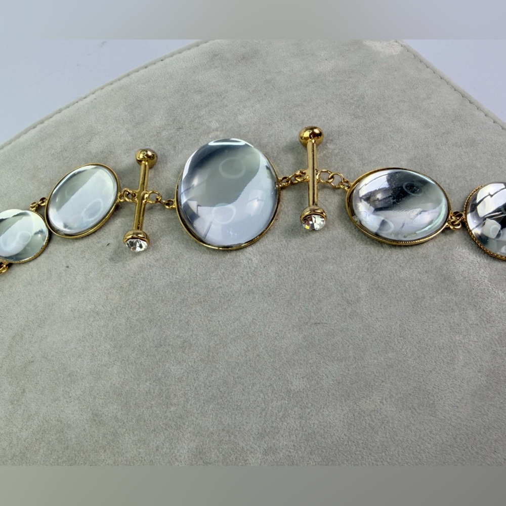 Vintage acrylic dome statement bracelet - Picture 4 of 9